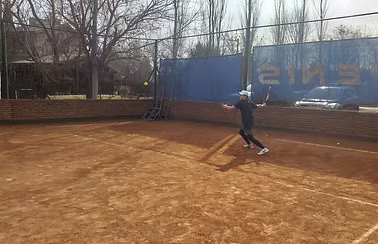Clases de tenis para adolescentes