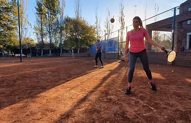 Clases de tenis para adultos